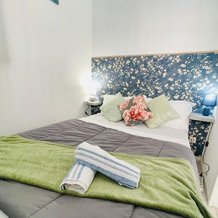 Joli Appartement Avec Piscine Сет Экстерьер фото