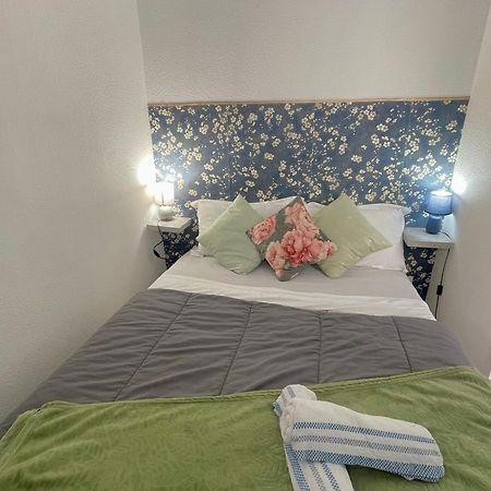 Joli Appartement Avec Piscine Сет Экстерьер фото